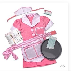 Melissa & Doug Apron set